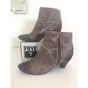 FRYE Slate Steffi Distressed Zip Bootie 6.5